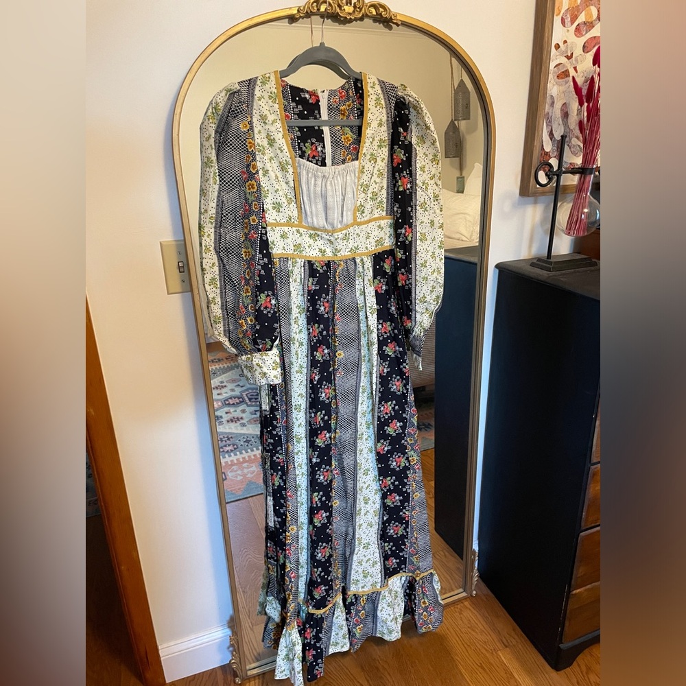 Gunne Sax style dress by Elizabeth James Vintage 100% cotton Maxi Peasant Gown